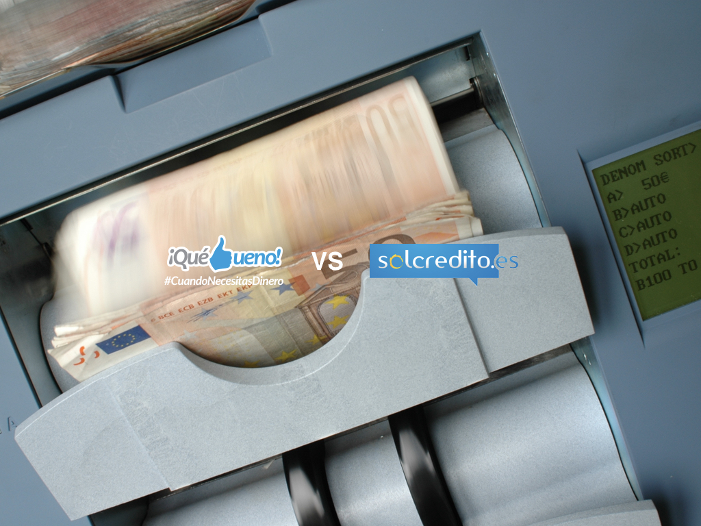 cajero expidiendo dinero