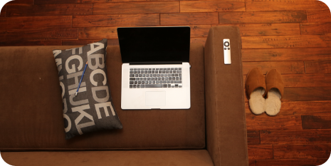 Ordenador para pedir online desde el sofá de casa